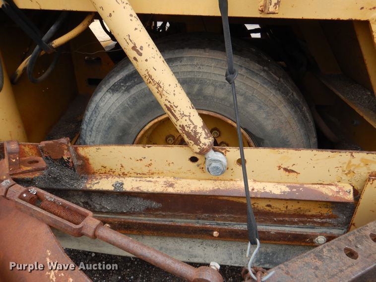 image for item DN5343 Blaw Knox RW100  road widener