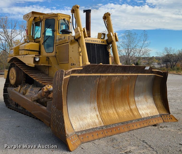 image for item DN5686 1982 Caterpillar D8L  dozer