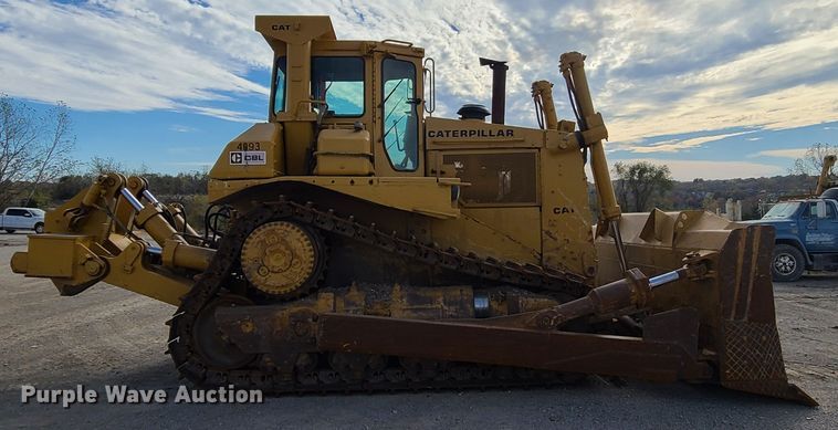 image for item DN5686 1982 Caterpillar D8L  dozer