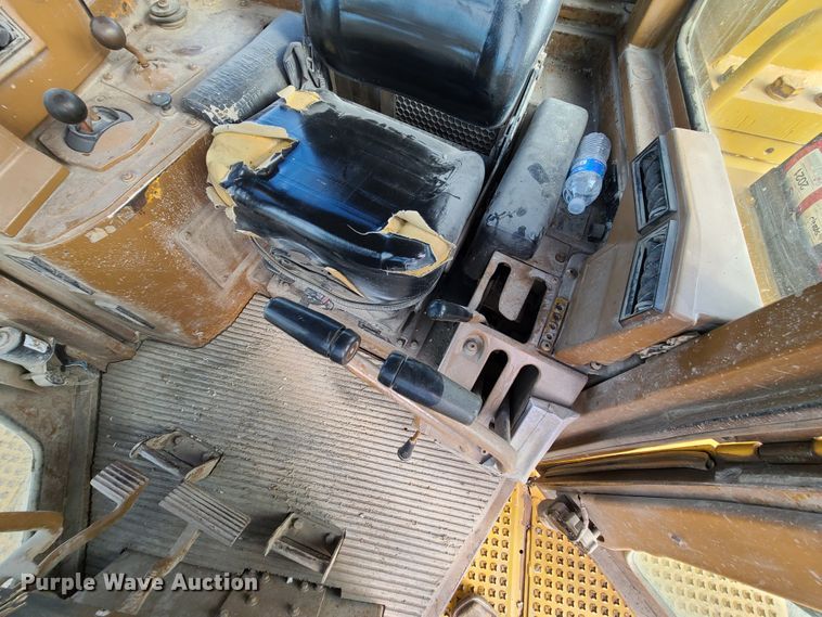 image for item DN5686 1982 Caterpillar D8L  dozer