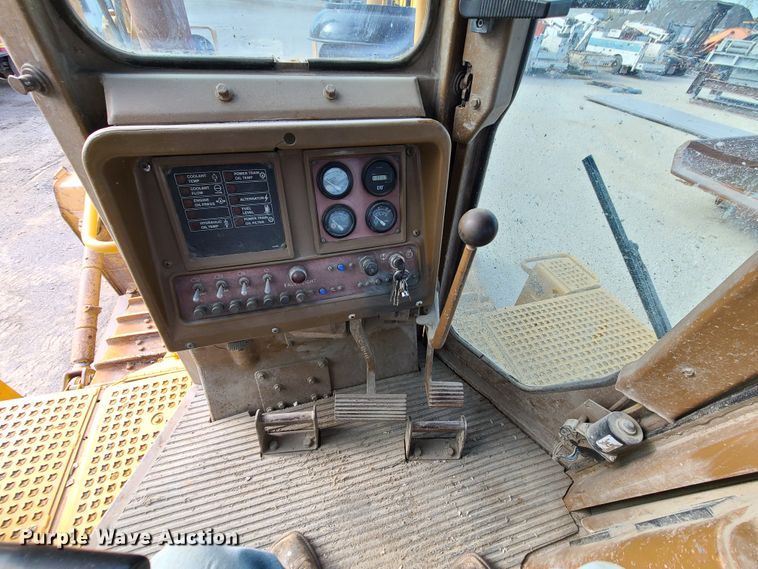 image for item DN5686 1982 Caterpillar D8L  dozer