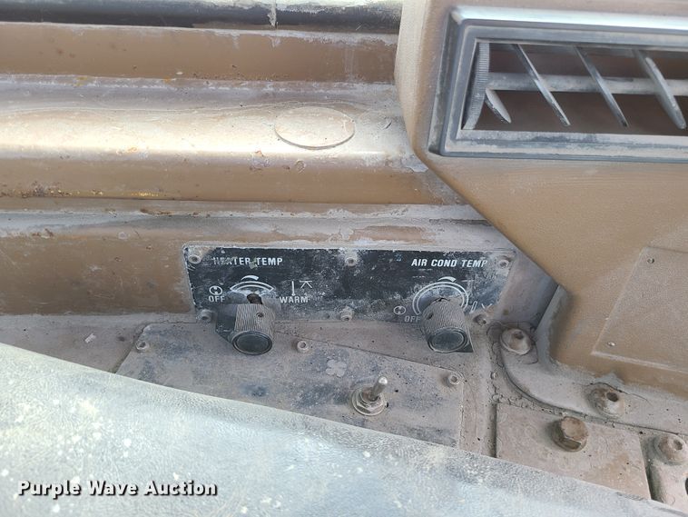 image for item DN5686 1982 Caterpillar D8L  dozer