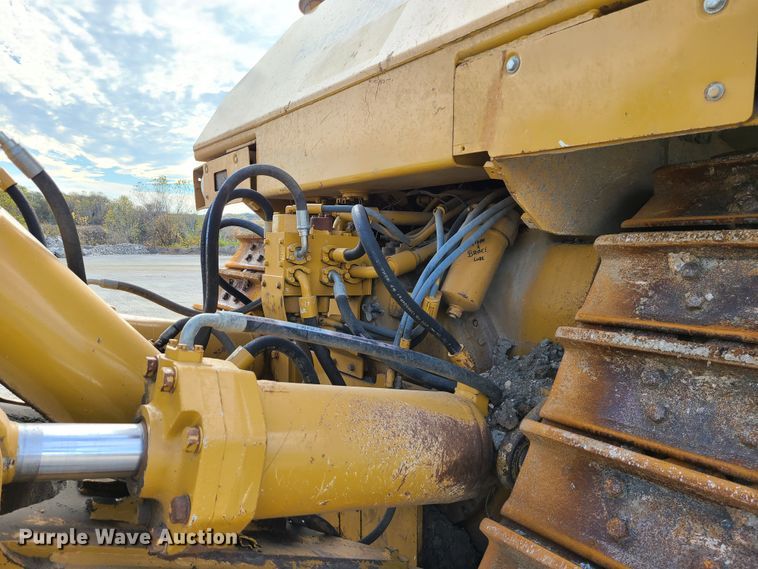 image for item DN5686 1982 Caterpillar D8L  dozer