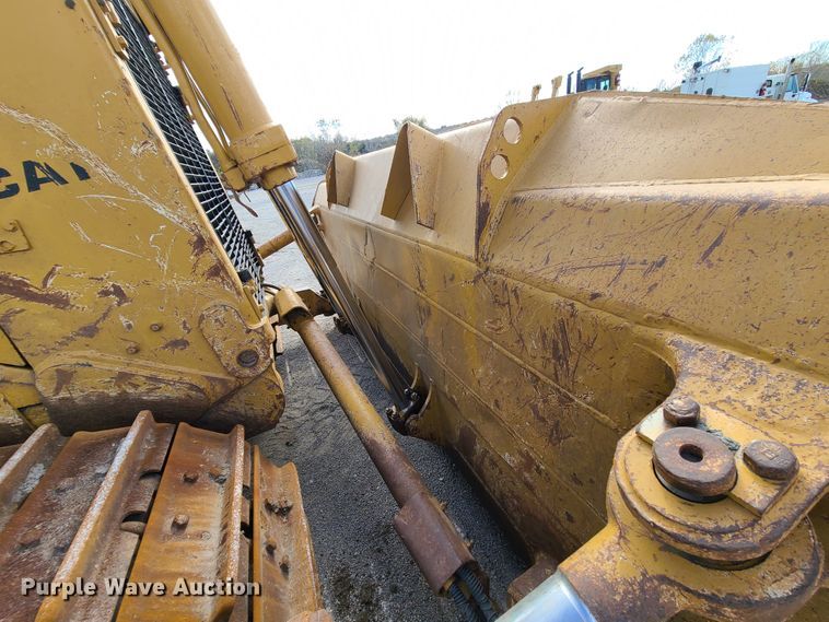 image for item DN5686 1982 Caterpillar D8L  dozer