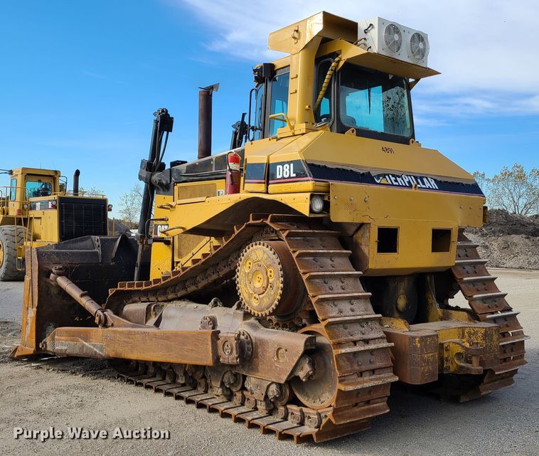 image for item DN5687 1983 Caterpillar D8L  dozer