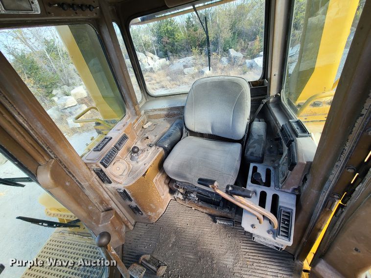 image for item DN5687 1983 Caterpillar D8L  dozer