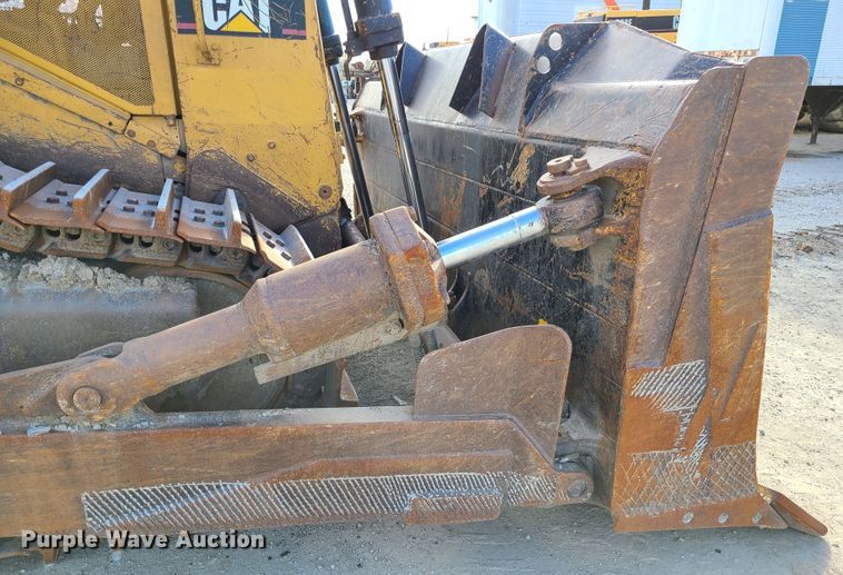image for item DN5687 1983 Caterpillar D8L  dozer