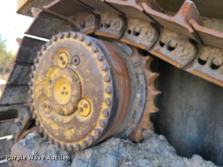 image for item DN5687 1983 Caterpillar D8L  dozer