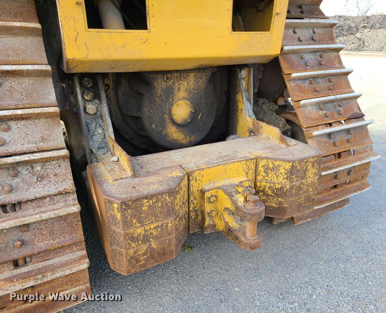 image for item DN5687 1983 Caterpillar D8L  dozer