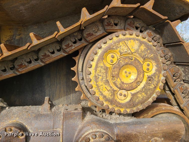 image for item DN5687 1983 Caterpillar D8L  dozer