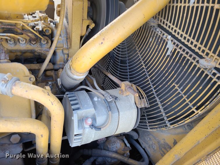 image for item DN5687 1983 Caterpillar D8L  dozer