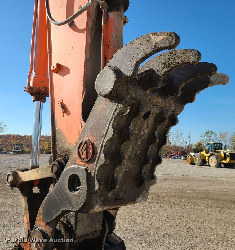 image for item DN5688 2006 Hitachi ZX200LC  excavator
