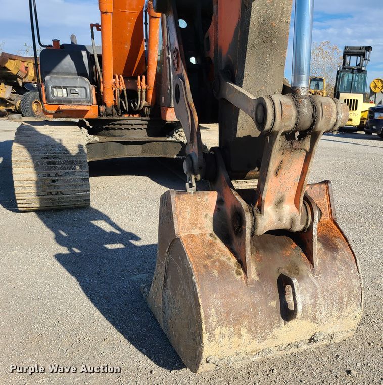 image for item DN5688 2006 Hitachi ZX200LC  excavator