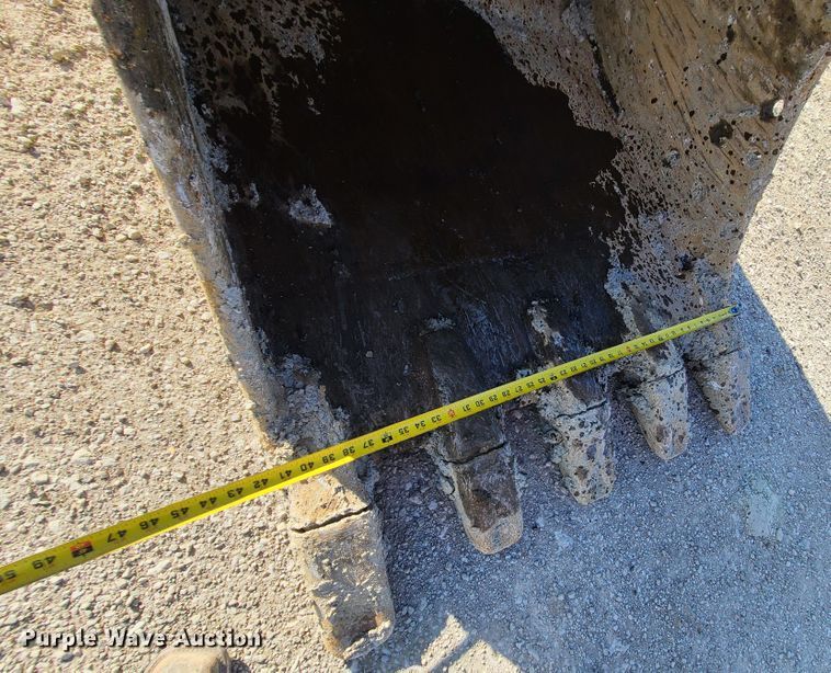 image for item DN5688 2006 Hitachi ZX200LC  excavator