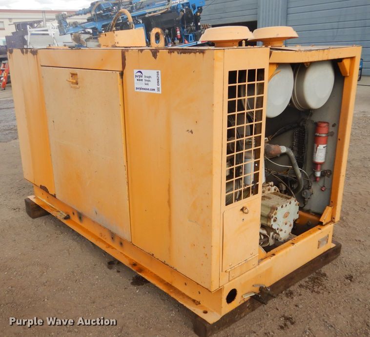 image for item DN6256 Sullair  air compressor