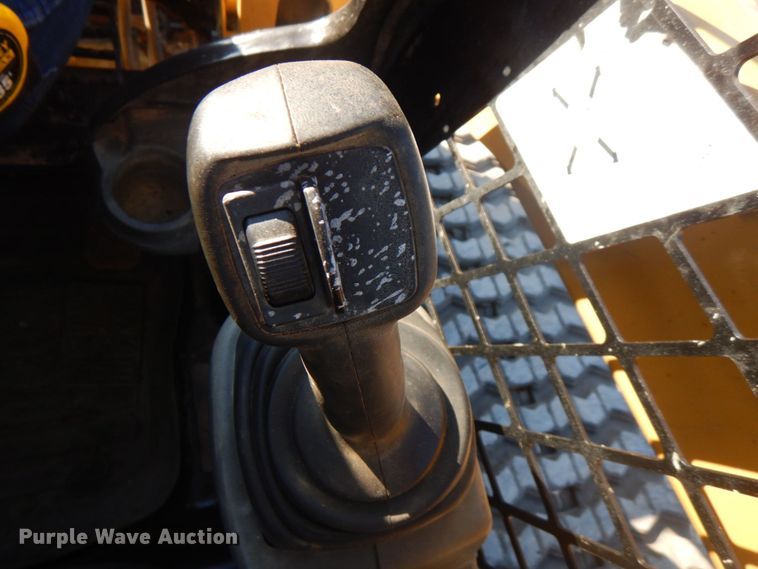 image for item DN6547 2016 Caterpillar 289D  tracked skid steer loader