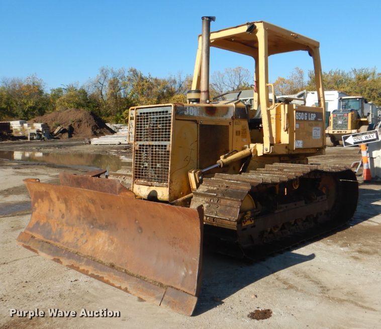 image for item DN6550 1996 John Deere 650G LGP Series IV  dozer