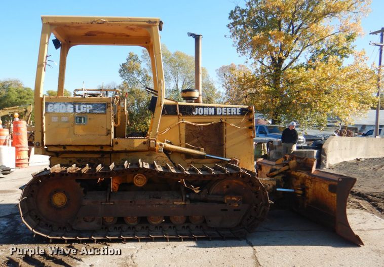 image for item DN6550 1996 John Deere 650G LGP Series IV  dozer