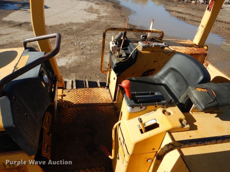 image for item DN6550 1996 John Deere 650G LGP Series IV  dozer