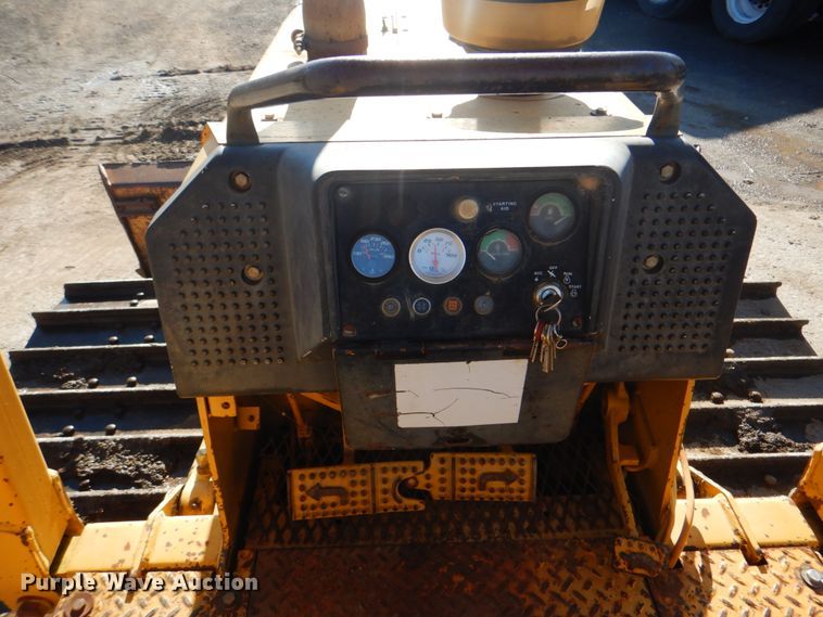 image for item DN6550 1996 John Deere 650G LGP Series IV  dozer