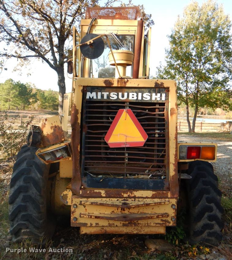 image for item DN6556 1986 Mitsubishi MG400  motor grader