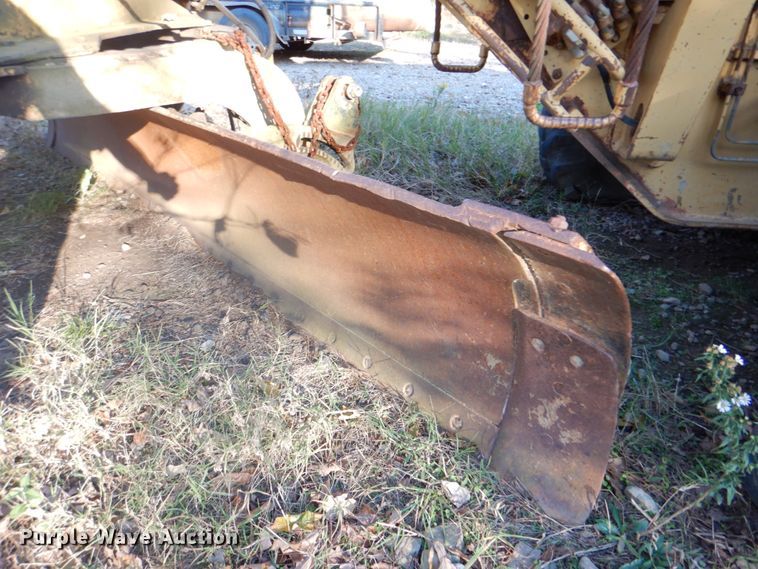 image for item DN6556 1986 Mitsubishi MG400  motor grader