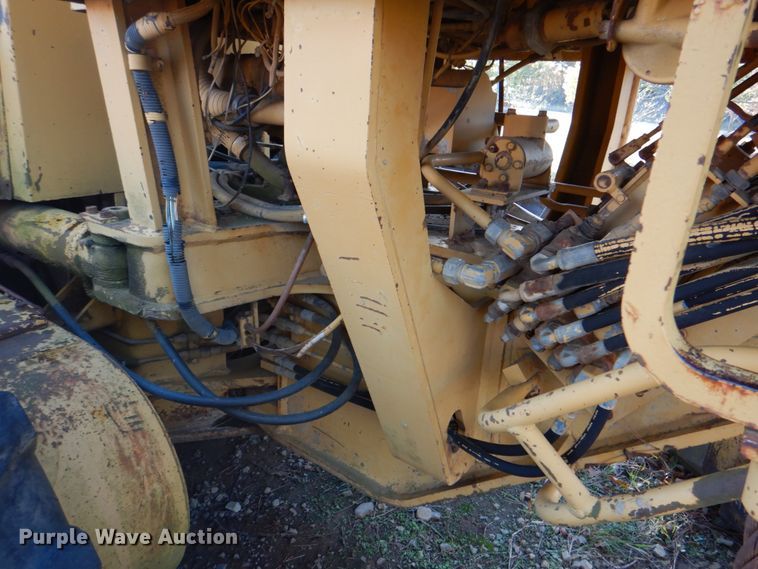 image for item DN6556 1986 Mitsubishi MG400  motor grader