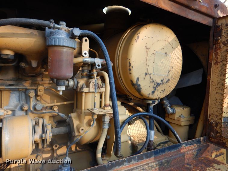 image for item DN6556 1986 Mitsubishi MG400  motor grader