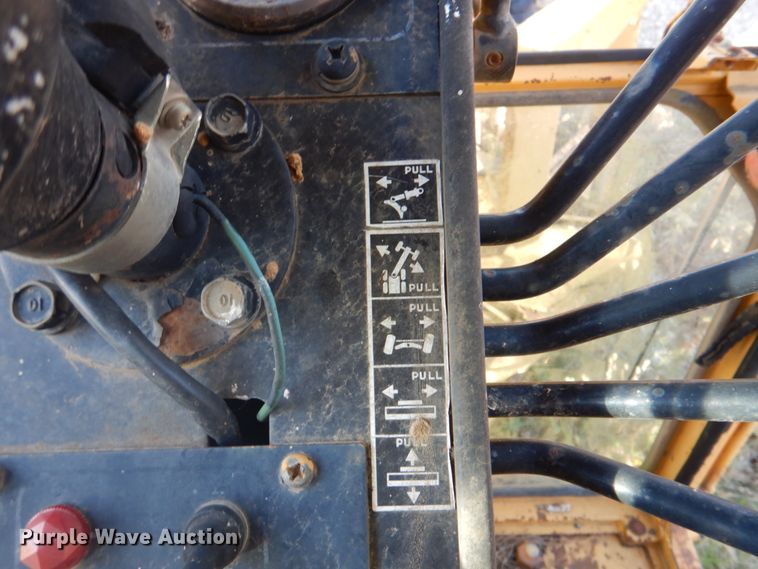 image for item DN6556 1986 Mitsubishi MG400  motor grader