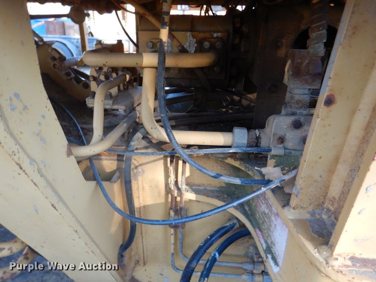 image for item DN6556 1986 Mitsubishi MG400  motor grader