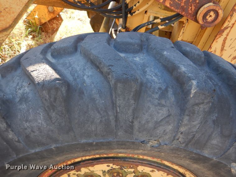 image for item DN6556 1986 Mitsubishi MG400  motor grader