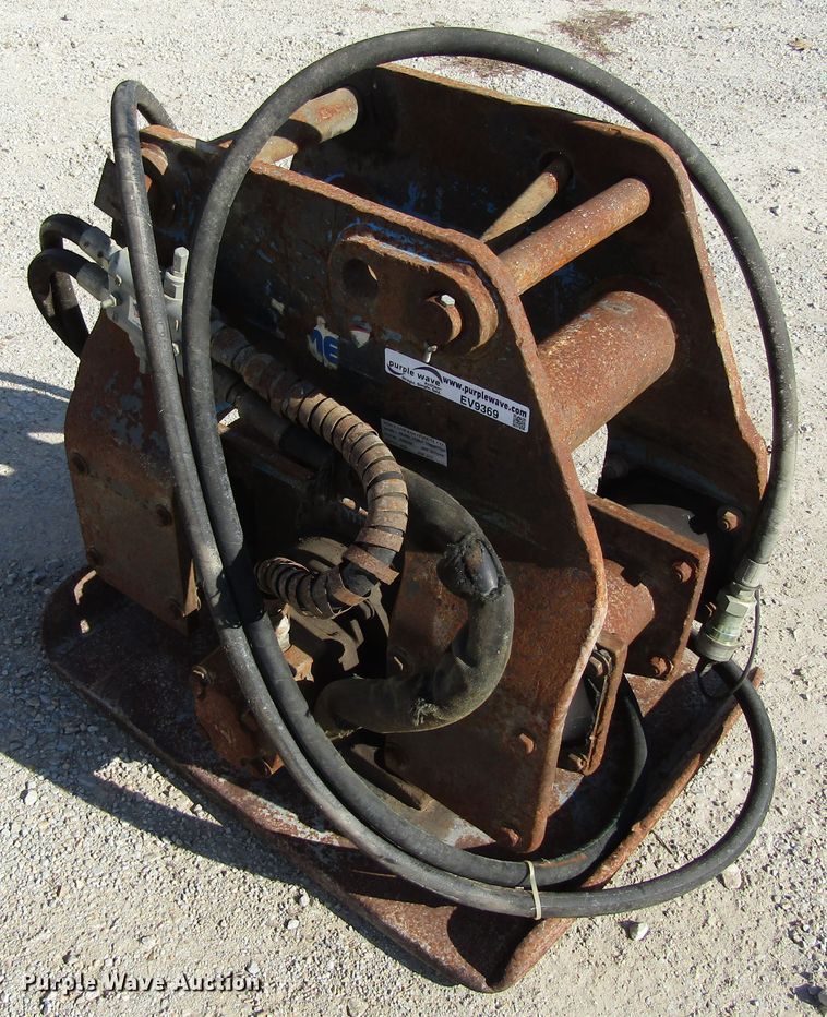 image for item EV9369 Okada  plate compactor