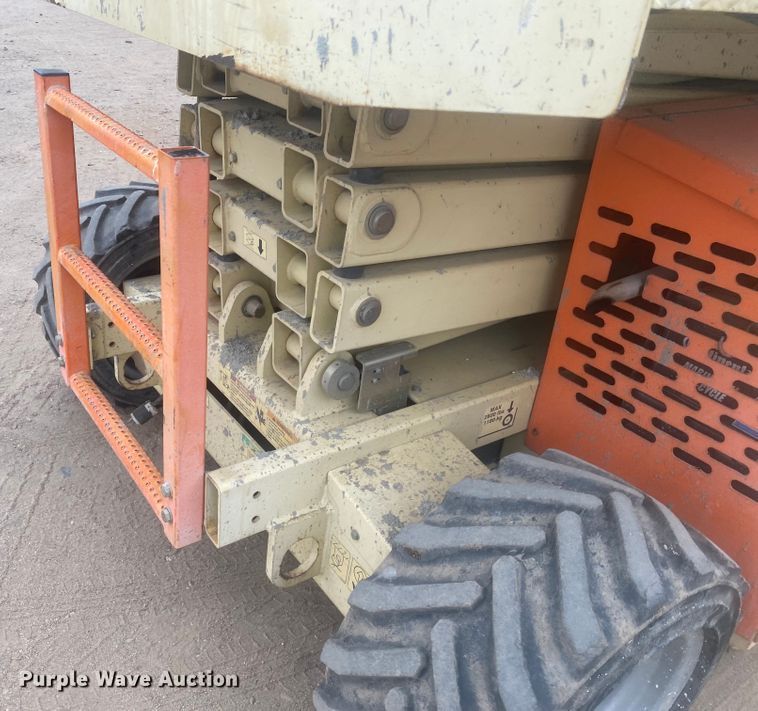 image for item EX9650 2007 JLG 260MRT  scissor lift