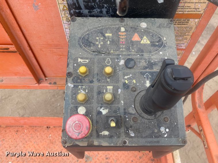 image for item EX9650 2007 JLG 260MRT  scissor lift