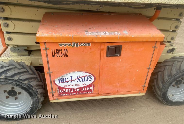 image for item EX9650 2007 JLG 260MRT  scissor lift