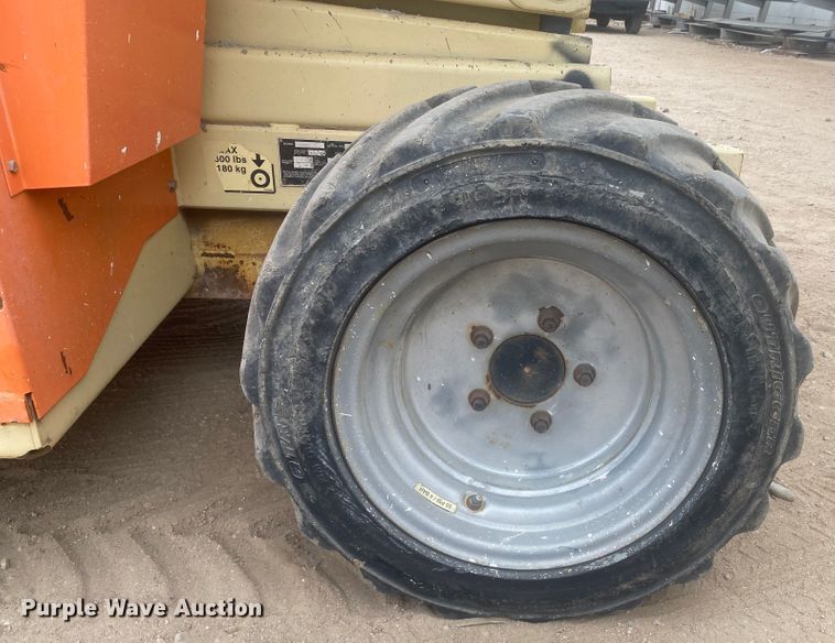 image for item EX9650 2007 JLG 260MRT  scissor lift