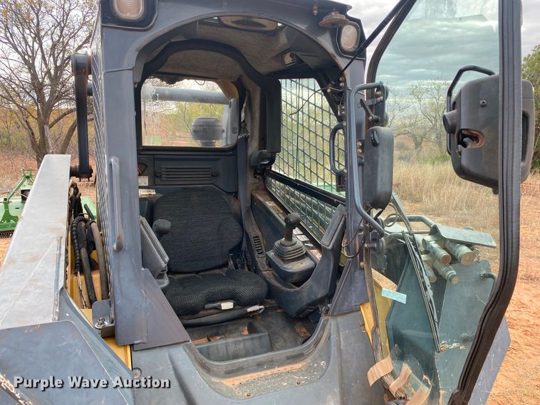 image for item EX9655 2011 John Deere 333D  tracked skid steer loader