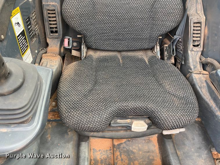 image for item EX9655 2011 John Deere 333D  tracked skid steer loader