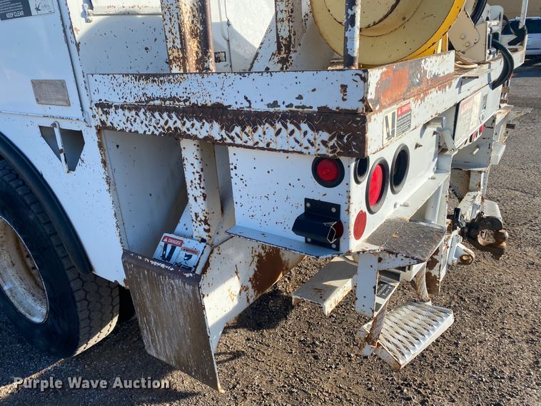 image for item EX9657 2006 International Business Class M2  pressure digger truck