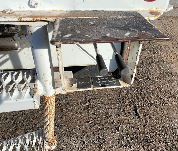 image for item EX9657 2006 International Business Class M2  pressure digger truck