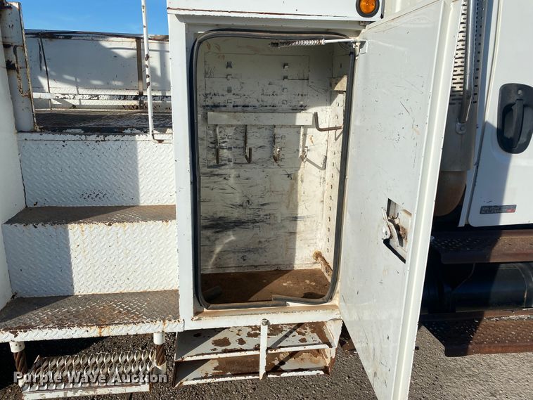 image for item EX9657 2006 International Business Class M2  pressure digger truck