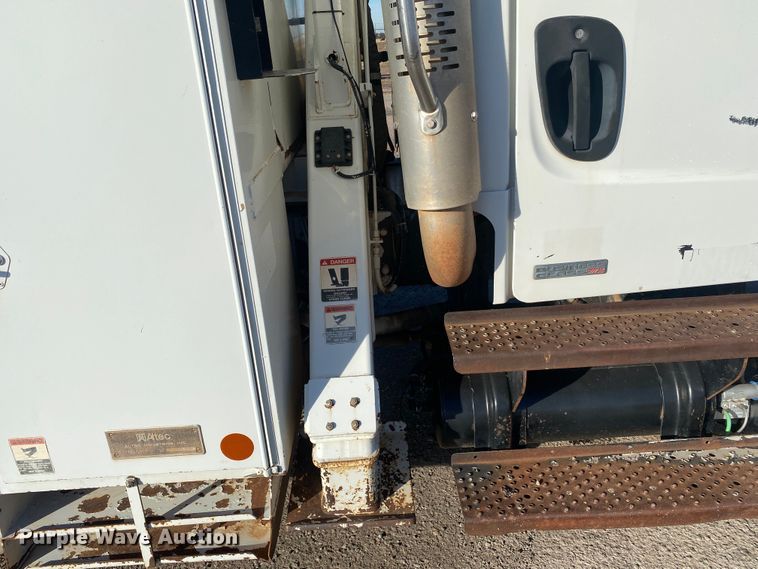 image for item EX9657 2006 International Business Class M2  pressure digger truck