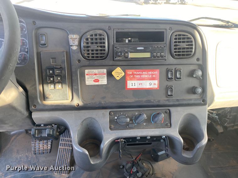 image for item EX9657 2006 International Business Class M2  pressure digger truck