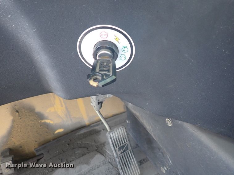 image for item EX9665 2012 Caterpillar TL642  telehandler