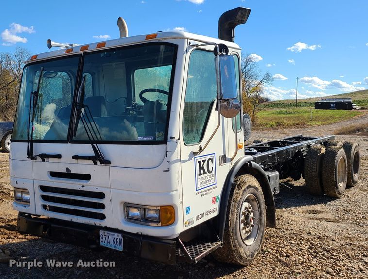 image for item EZ9239 2007 American Lafrance Condor  truck cab and chassis