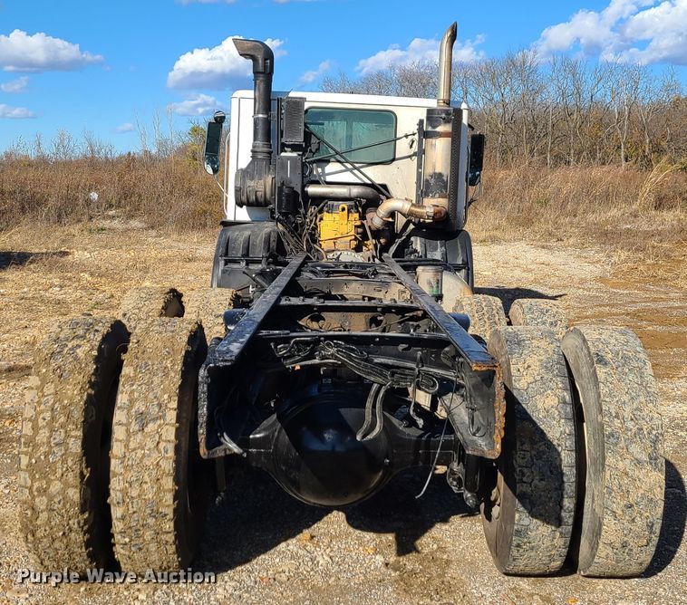 image for item EZ9239 2007 American Lafrance Condor  truck cab and chassis