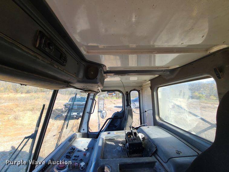 image for item EZ9239 2007 American Lafrance Condor  truck cab and chassis