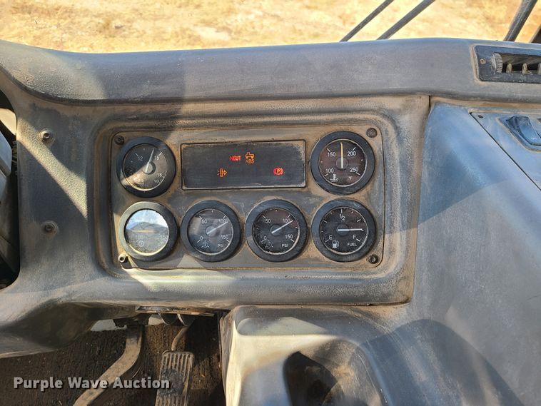 image for item EZ9239 2007 American Lafrance Condor  truck cab and chassis