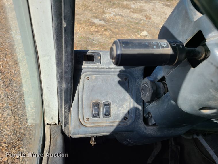 image for item EZ9239 2007 American Lafrance Condor  truck cab and chassis