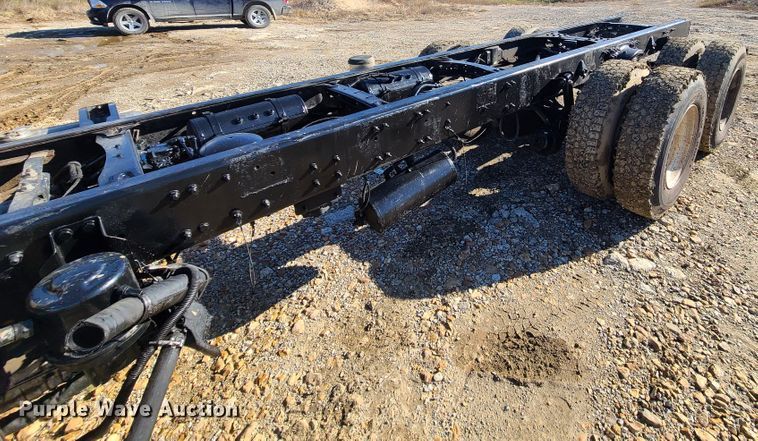 image for item EZ9239 2007 American Lafrance Condor  truck cab and chassis